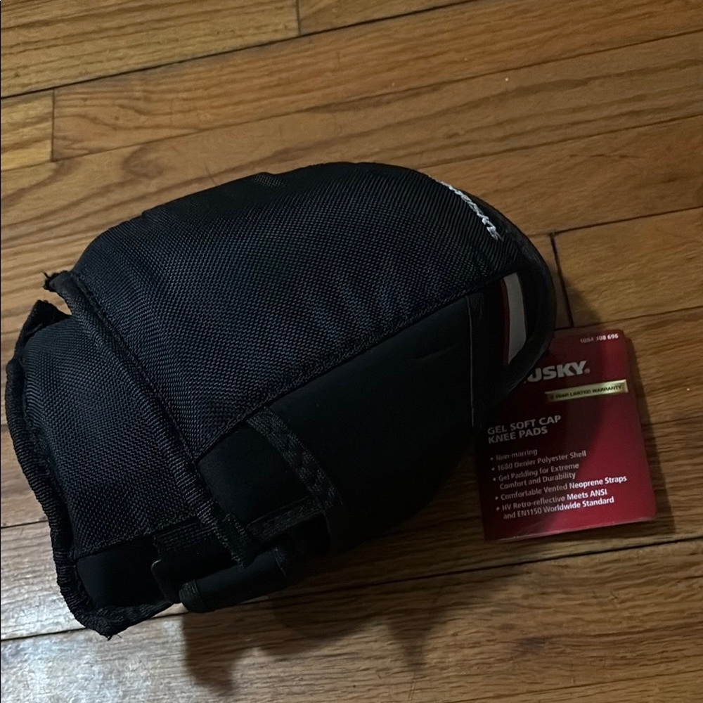 Husky Black Gel Soft Cap Knee Pads